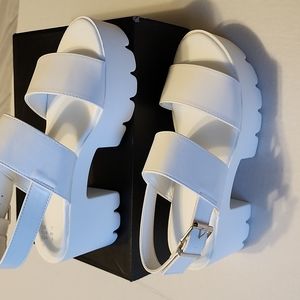 Platform heels white